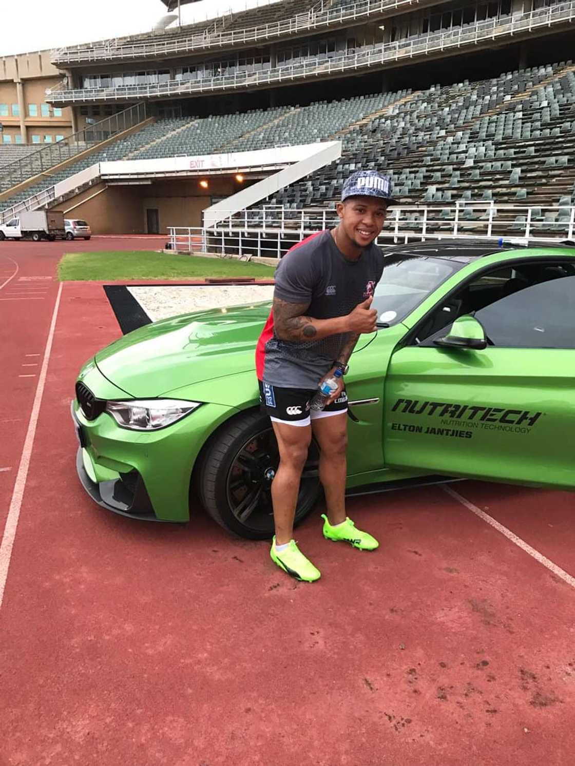 Elton Jantjies biography: Age, wife, brother, family, high school ...