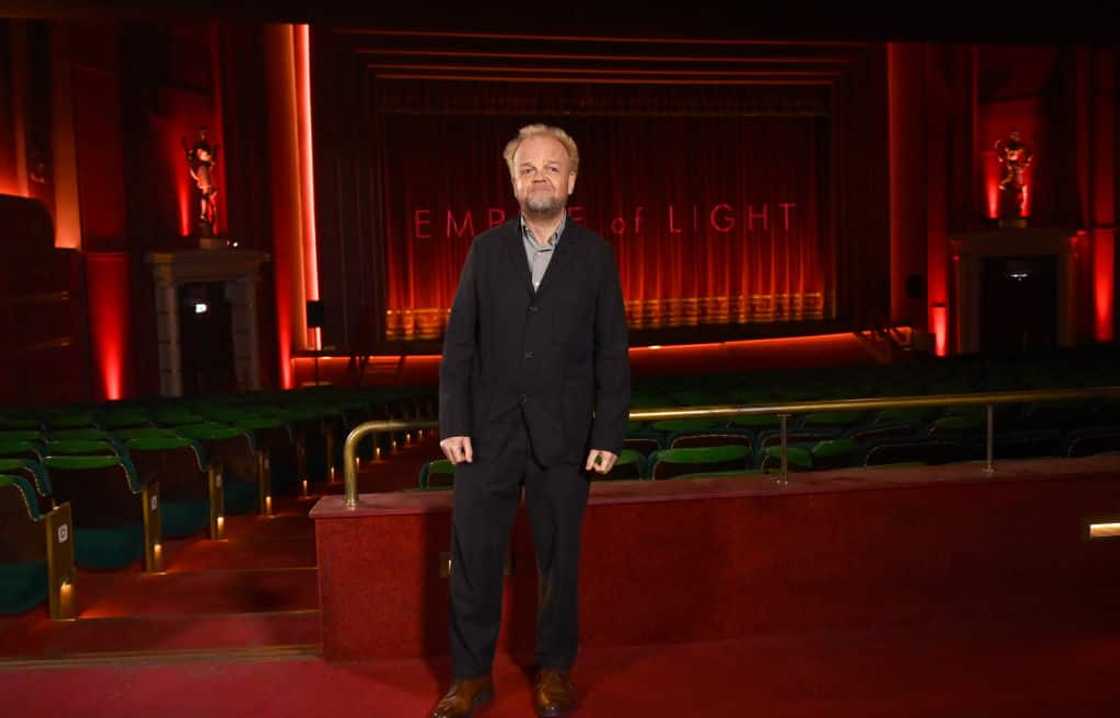 Toby Jones at a photocall following a special screening of "Empire of Light" at Dreamland Toby Jones at a photocall following a special screening of "Empire of Light" at Dreamland