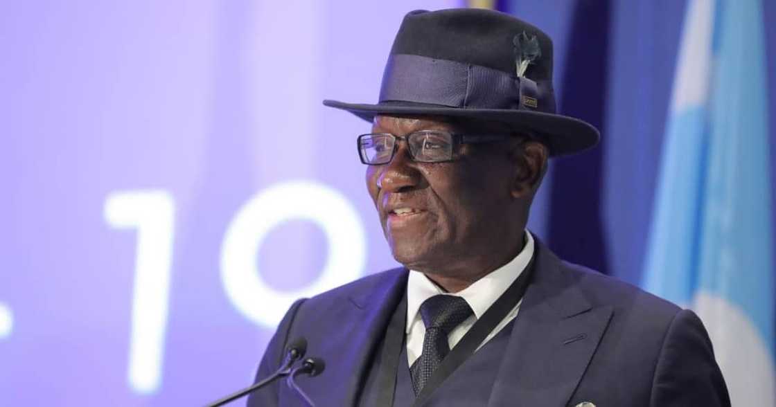 Bheki Cele reflects on alarming murder rate increase: 4,976 murdered Bheki Cele reflects on alarming murder rate increase: 4,976 murdered