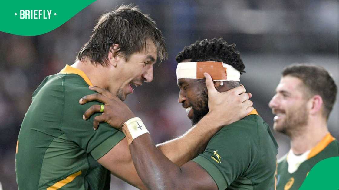 Siya Kolisi and Eben Etzebeth at final team photo for 2024