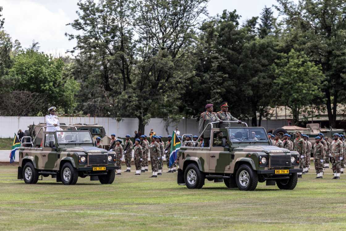 A source in the SANDF revealed that the army is sending more soldiers to the DRC A source in the SANDF revealed that the army is sending more soldiers to the DRC