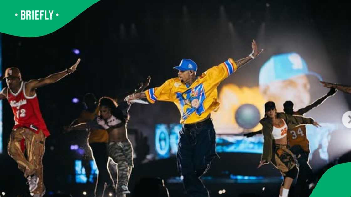 Chris Brown supporters caught the heat Chris Brown supporters caught the heat