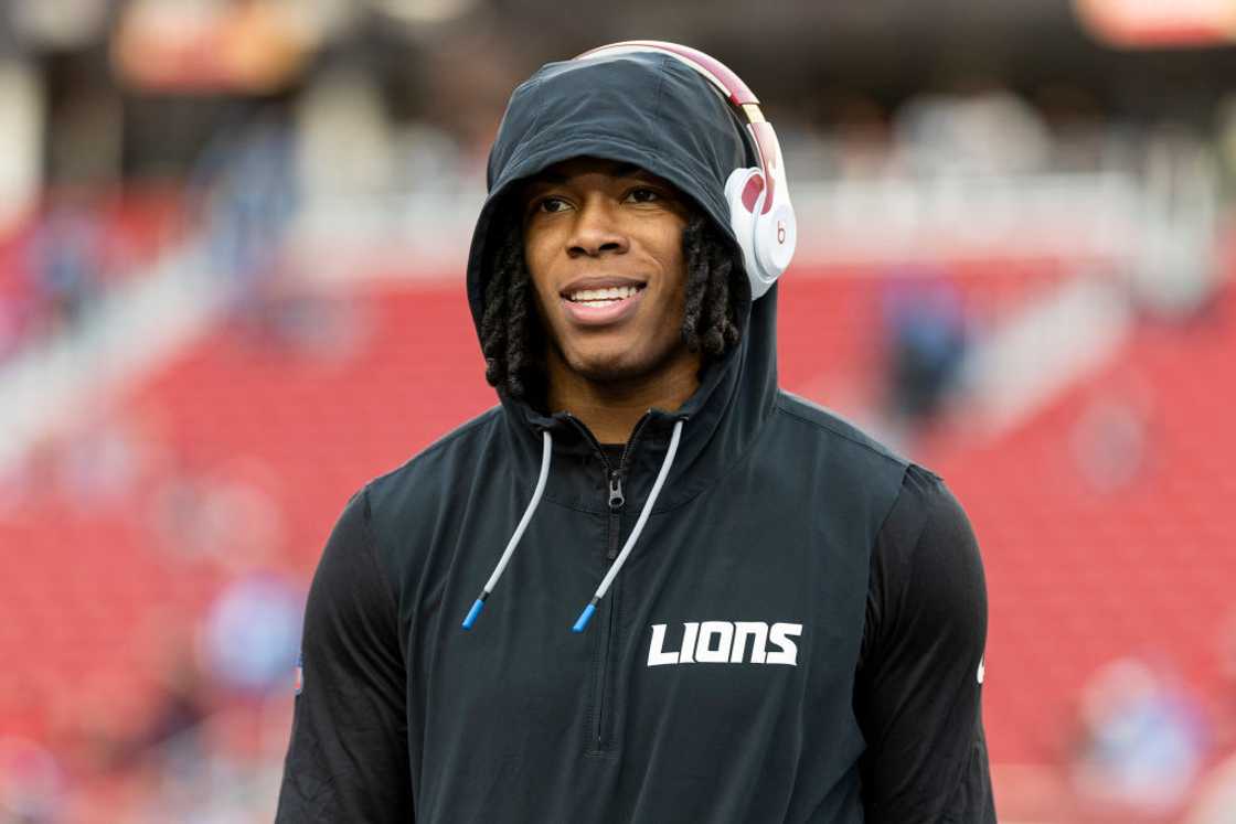 Jahmyr Gibbs during an NFL Football game