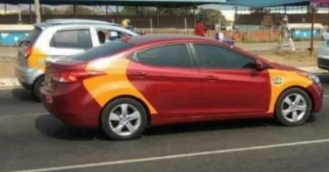 Taxi driver narrates how R3 000 left in his car now haunts him after he spent it Taxi driver narrates how R3 000 left in his car now haunts him after he spent it