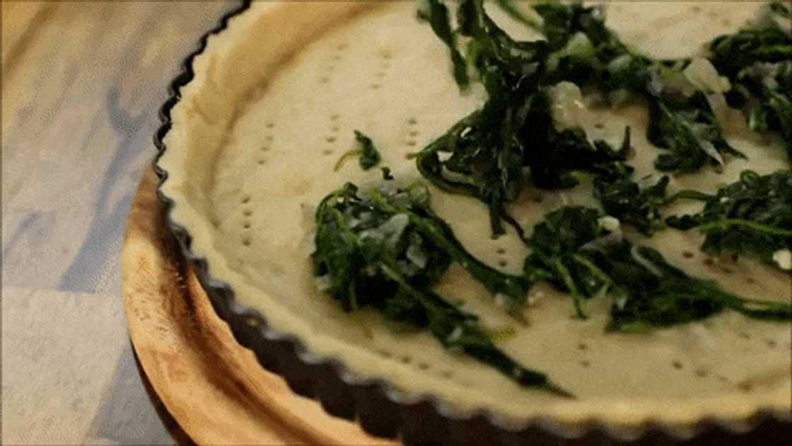 Crustless spinach and feta quiche recipe South Africa