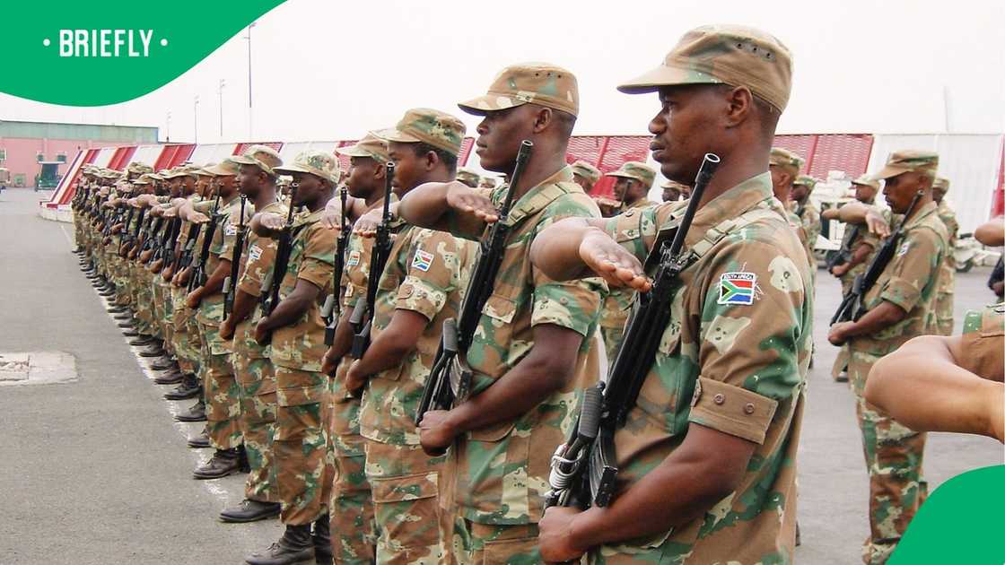 A ground of SANDF soldiers