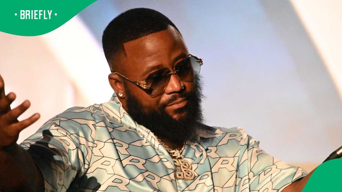 Cassper Nyovest claps back at social media who mocked his English Cassper Nyovest claps back at social media who mocked his English
