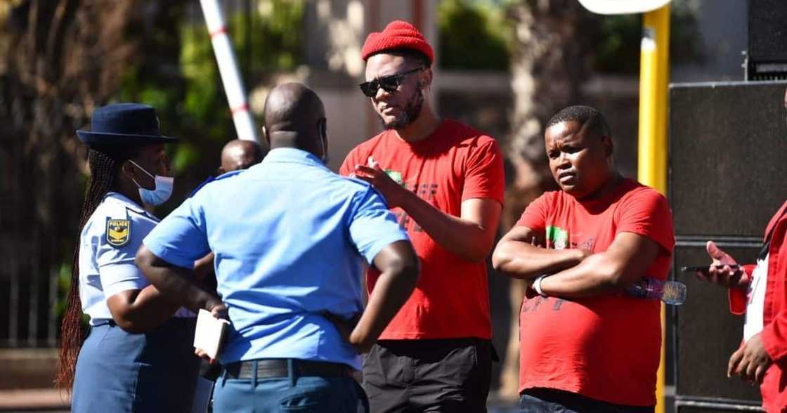 EFF, Economic Freedom Fighters, World Bank, loans, debt crisis, Budget Speech 2022, Enoch Godongwana, ANC, African National Congress, politics, economy EFF, Economic Freedom Fighters, World Bank, loans, debt crisis, Budget Speech 2022, Enoch Godongwana, ANC, African National Congress, politics, economy