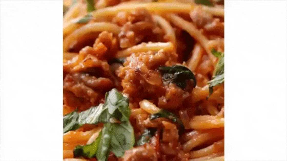 spaghetti and mince spaghetti and mince
