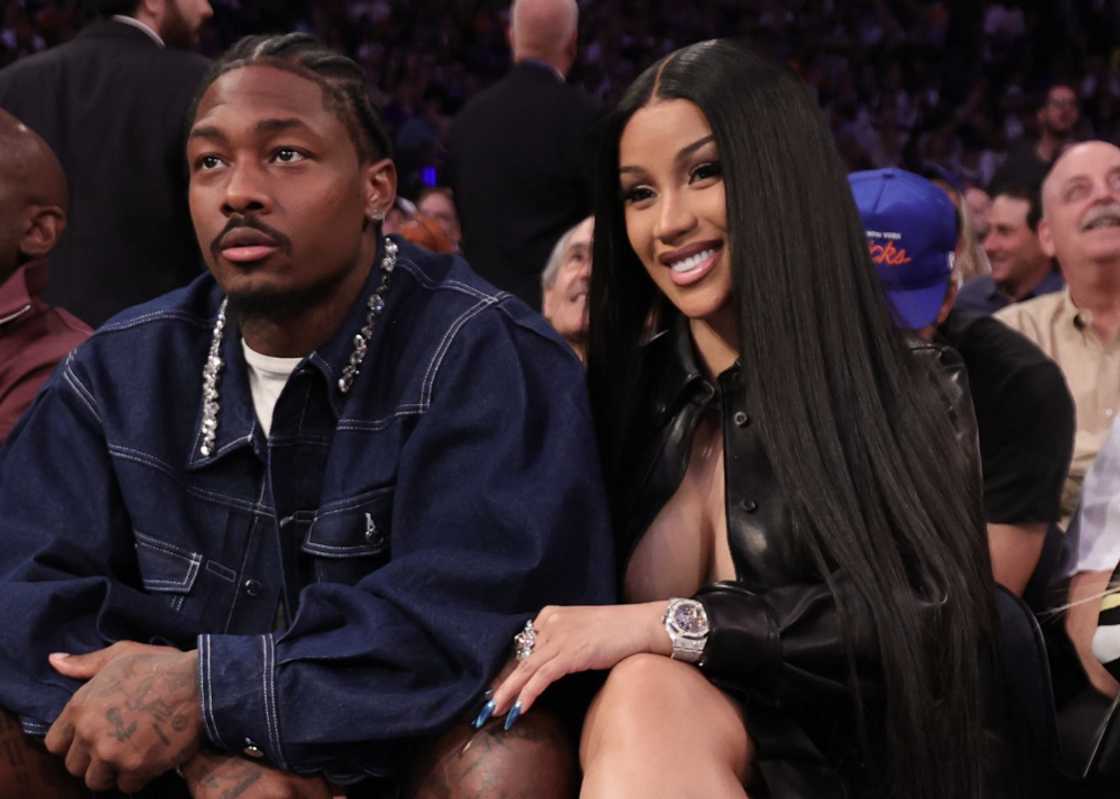 Cardi B showed off her new man Cardi B showed off her new man