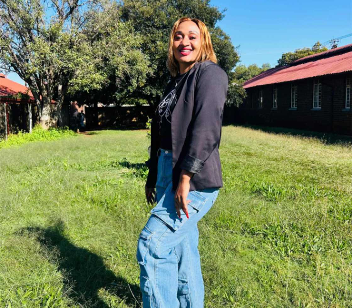 Others teased the mom, saying her Afrikaans bundles ran out while in conversation Others teased the mom, saying her Afrikaans bundles ran out while in conversation
