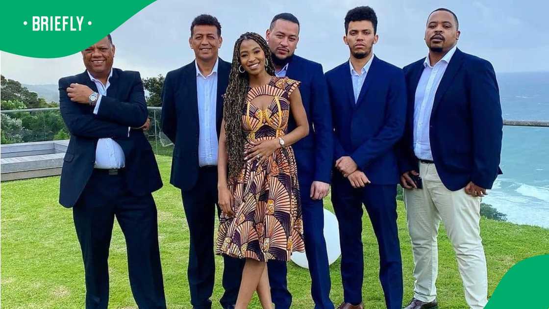 Investigators testified that a footprint believed to belong to Anele was found on the outer edge of the hotel balcony railing Investigators testified that a footprint believed to belong to Anele was found on the outer edge of the hotel balcony railing