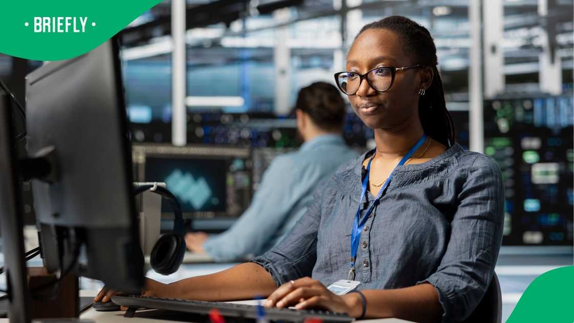 The picture showed a woman in tech The picture showed a woman in tech