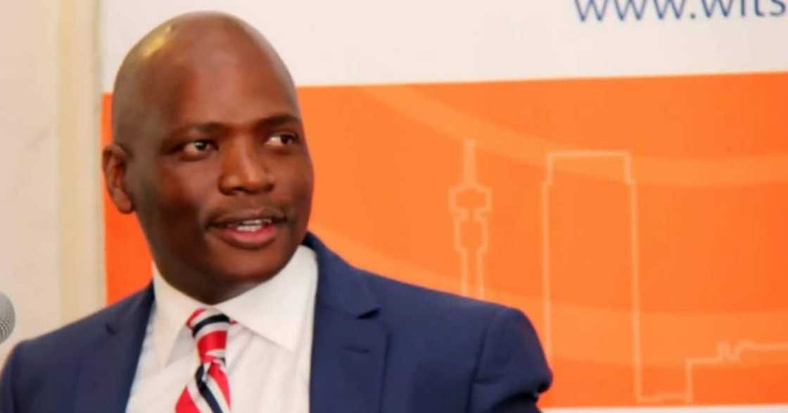 Hlaudi Motsoeneng Ordered to Fork over R850k in Legal Fees to SABC Hlaudi Motsoeneng Ordered to Fork over R850k in Legal Fees to SABC