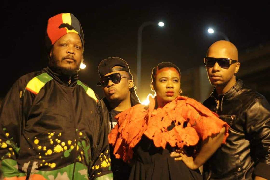 Thandiswa Mazwai biography: age, daughter, baby, daddy, siblings, songs, albums, music group, events, and Instagram Thandiswa Mazwai biography: age, daughter, baby, daddy, siblings, songs, albums, music group, events, and Instagram