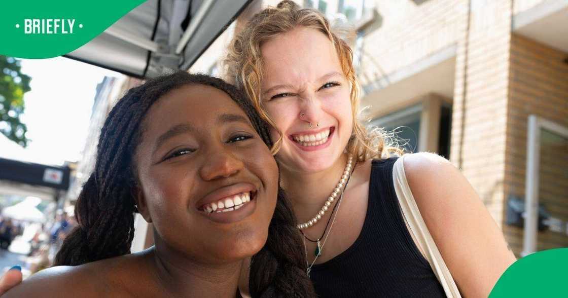 A Mzansi woman met another white South African woman who surprised her by speaking fluent Xhosa