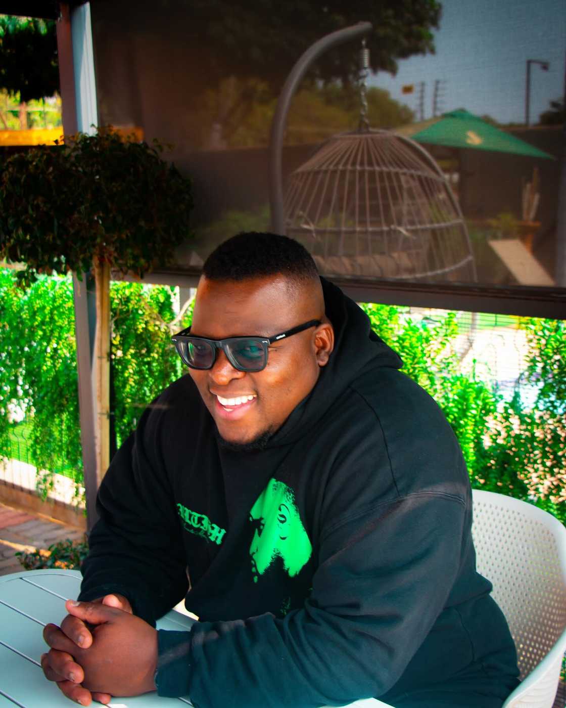 Sol Phenduka was roasted for having his friends' wives' phone number Sol Phenduka was roasted for having his friends' wives' phone number