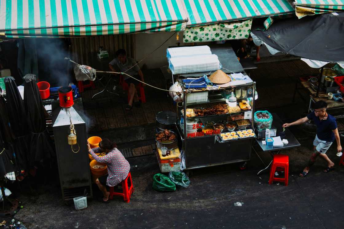 People understood that the small business owner's pain after being robbed