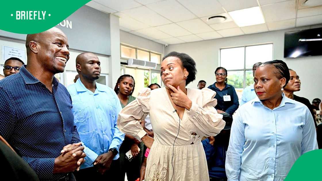 Dr Phophi Ramathuba confronted a contractor for delays in launching the renal dialysis unit at Letaba Hospital Dr Phophi Ramathuba confronted a contractor for delays in launching the renal dialysis unit at Letaba Hospital