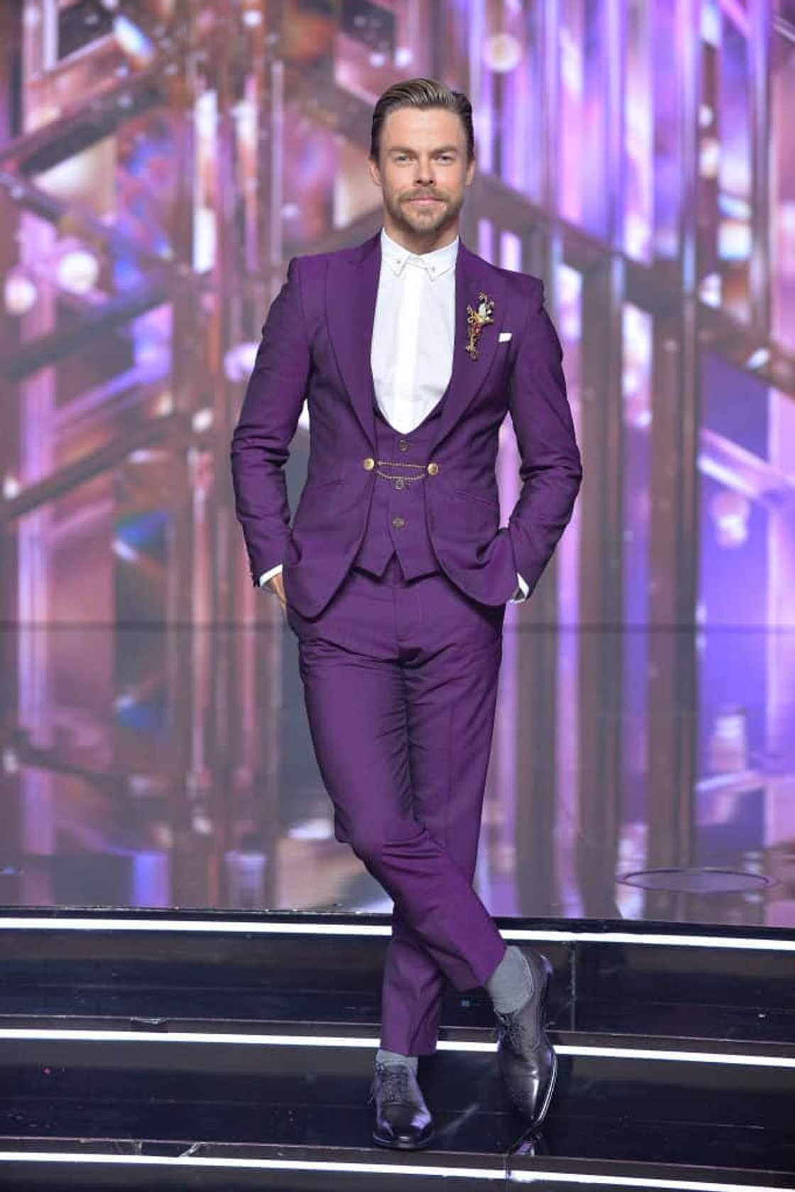 Derek Hough's bio Derek Hough's bio