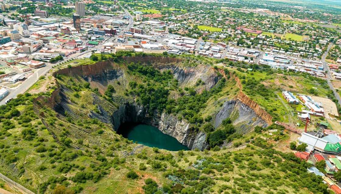 List of cities in South Africa with the best sights and activities: top 15 list List of cities in South Africa with the best sights and activities: top 15 list