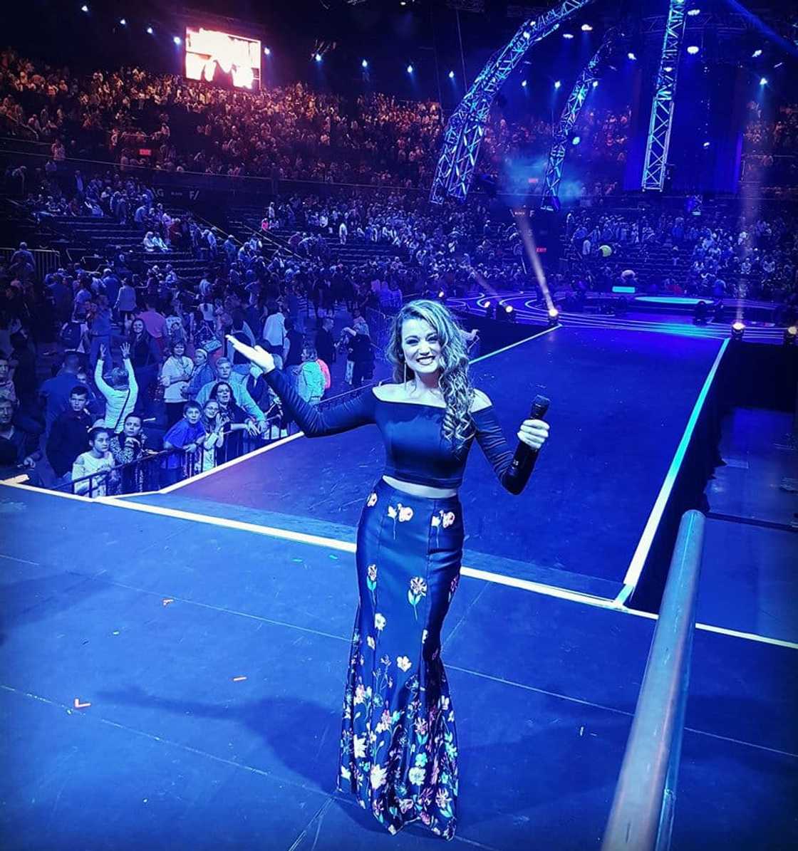 Nadine Hoffeldt Nadine Hoffeldt