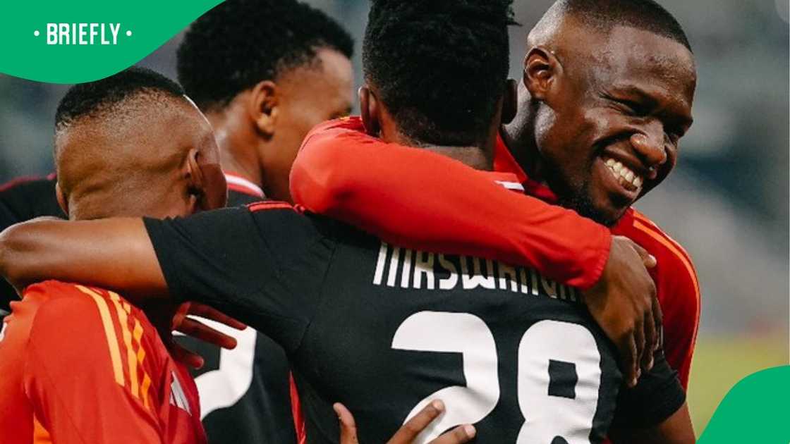 Orlando Pirates reduce point gap between them and Mamelodi Sundowns. Orlando Pirates reduce point gap between them and Mamelodi Sundowns.