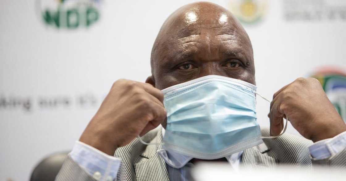 Department of Health, Covi19 regulations, dropping masks, Minister, Joe Phaahla