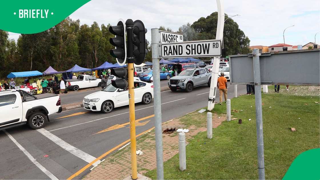 The Johannesburg Roads Agency is now in charge of dealing with traffic lights in the city The Johannesburg Roads Agency is now in charge of dealing with traffic lights in the city