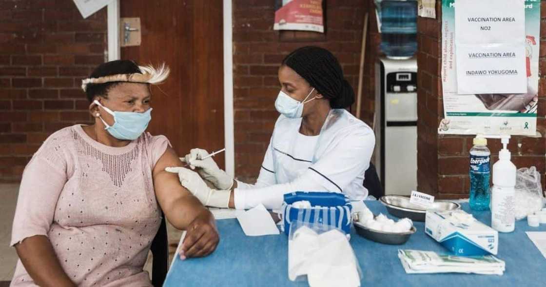 COVID 19, vaccine, fourth wave, Joe Phaahla, Department of Health, Covid-19 statistics COVID 19, vaccine, fourth wave, Joe Phaahla, Department of Health, Covid-19 statistics