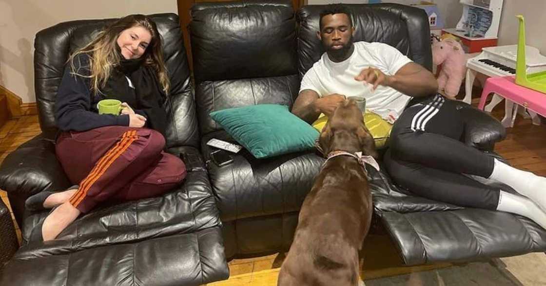 Springboks skipper Siya Kolisi has posted a sweet photo with his wife Rachel. Image: @Siya_Kolisi_The_Bear/Instagram Springboks skipper Siya Kolisi has posted a sweet photo with his wife Rachel. Image: @Siya_Kolisi_The_Bear/Instagram