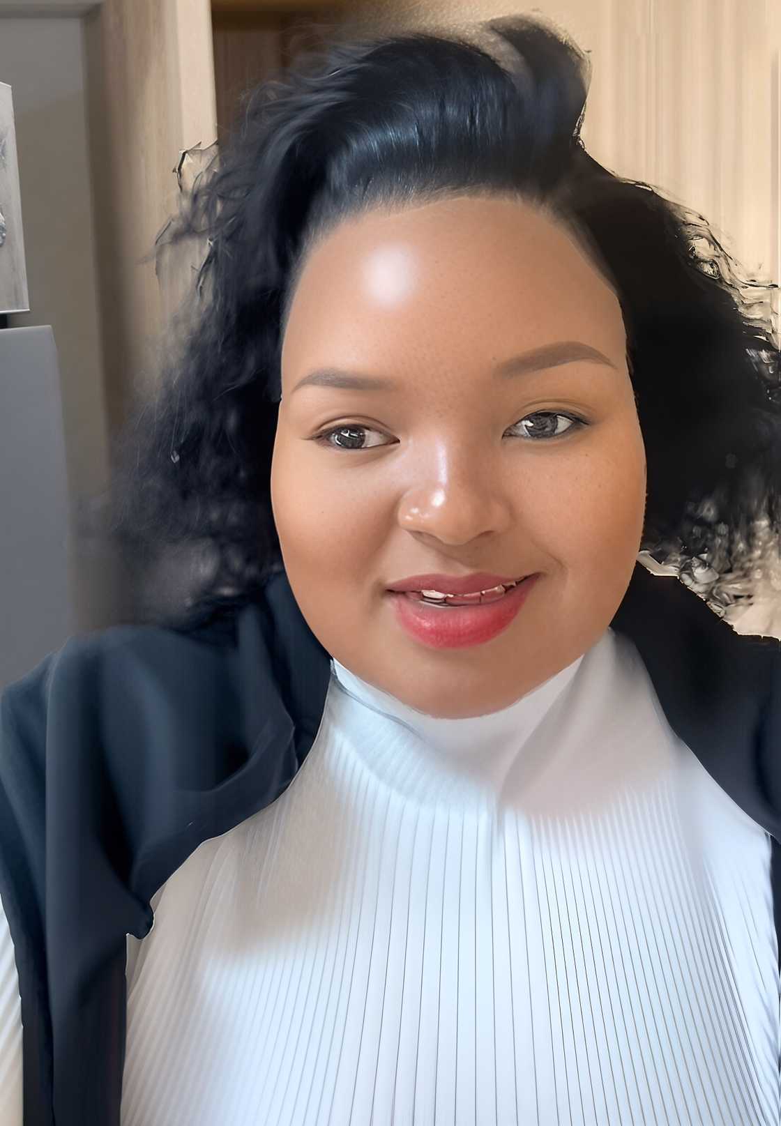 A woman revealed the sleek designs and elegant furnishings of a once rundown four-room house she transformed into a stylish office space. A woman revealed the sleek designs and elegant furnishings of a once rundown four-room house she transformed into a stylish office space.