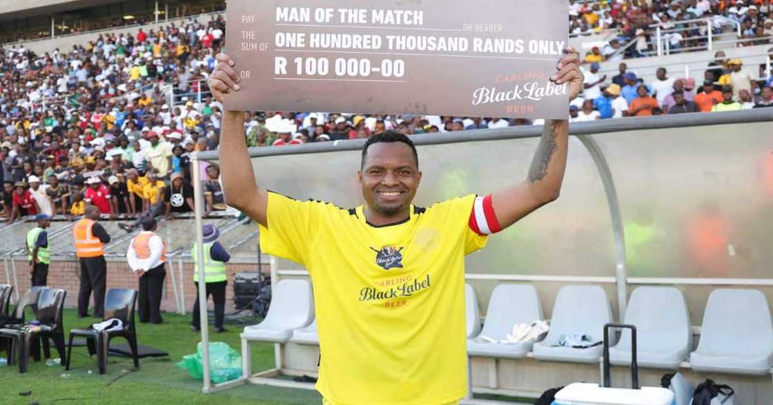 Itumeleng Khune impressed fans with his goalkeeping at the Carling All-Stars Itumeleng Khune impressed fans with his goalkeeping at the Carling All-Stars