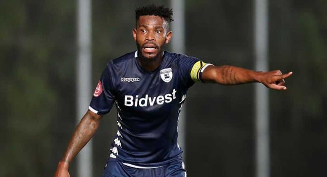 Thulani Hlatshwayo Thulani Hlatshwayo