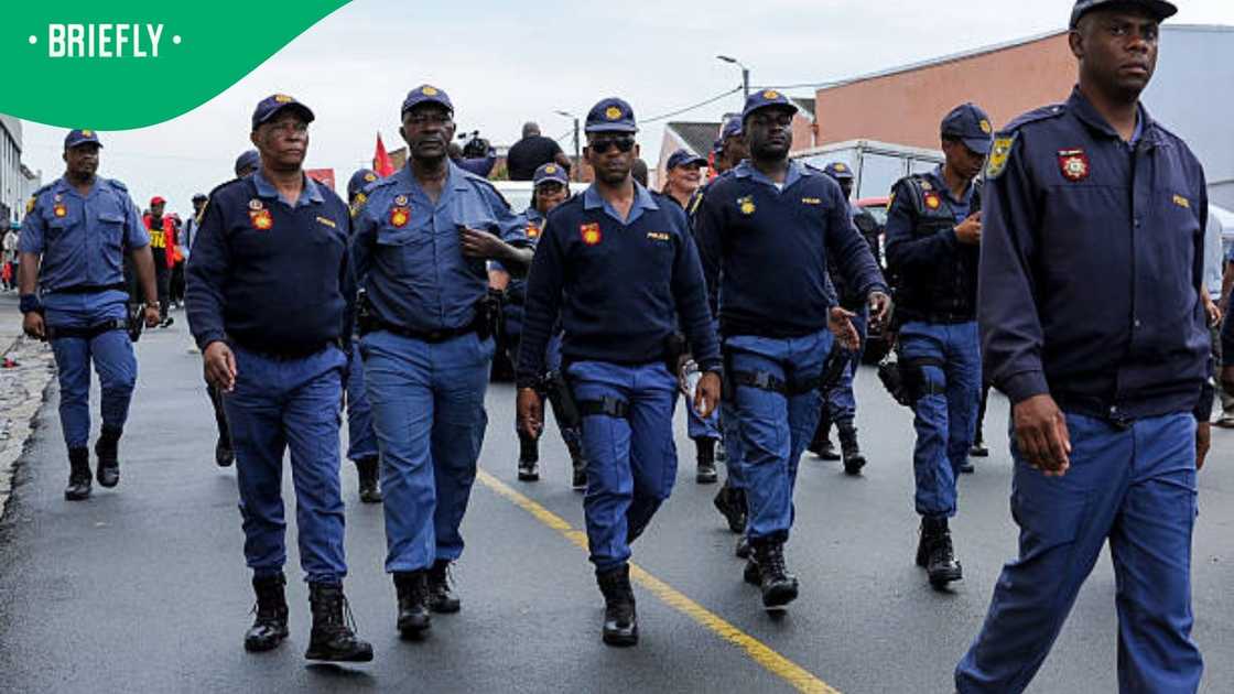 SAPS officers SAPS officers