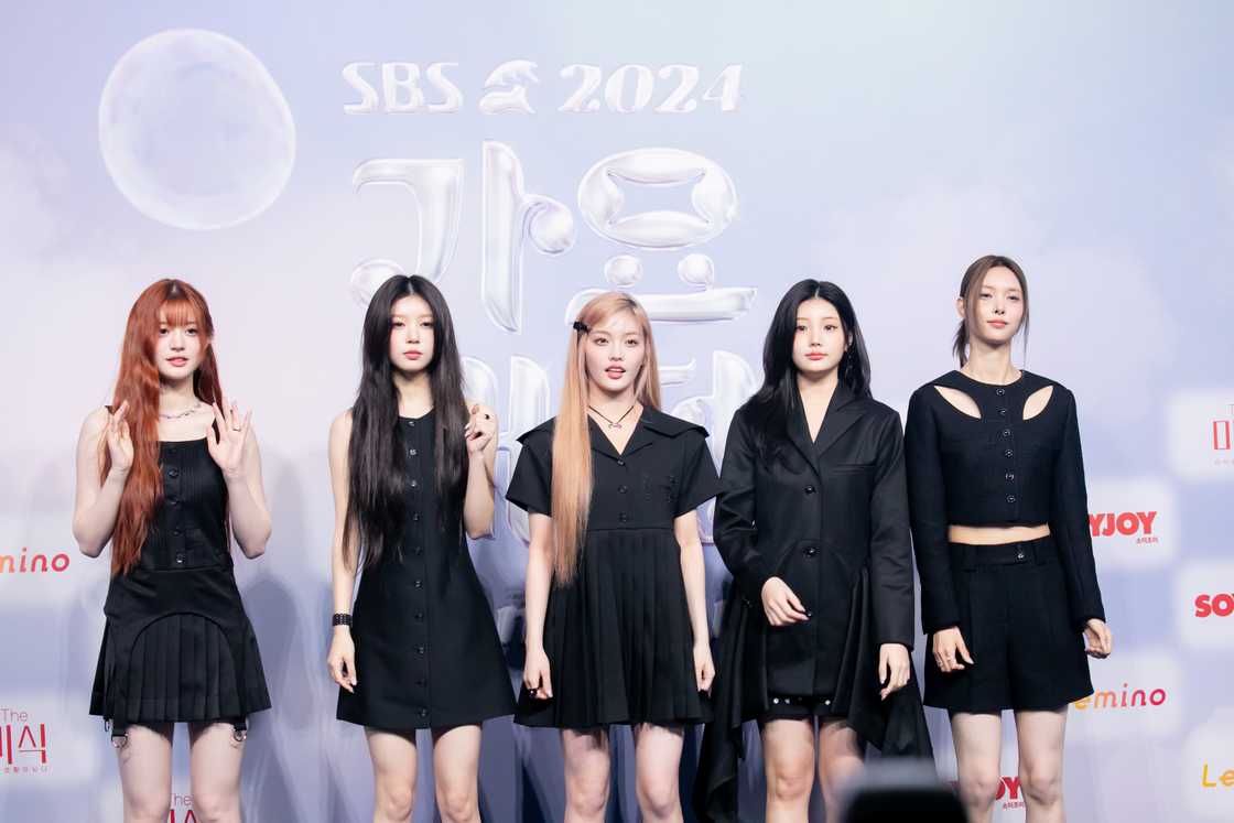 ILLIT members at the SBS Music Awards ILLIT members at the SBS Music Awards