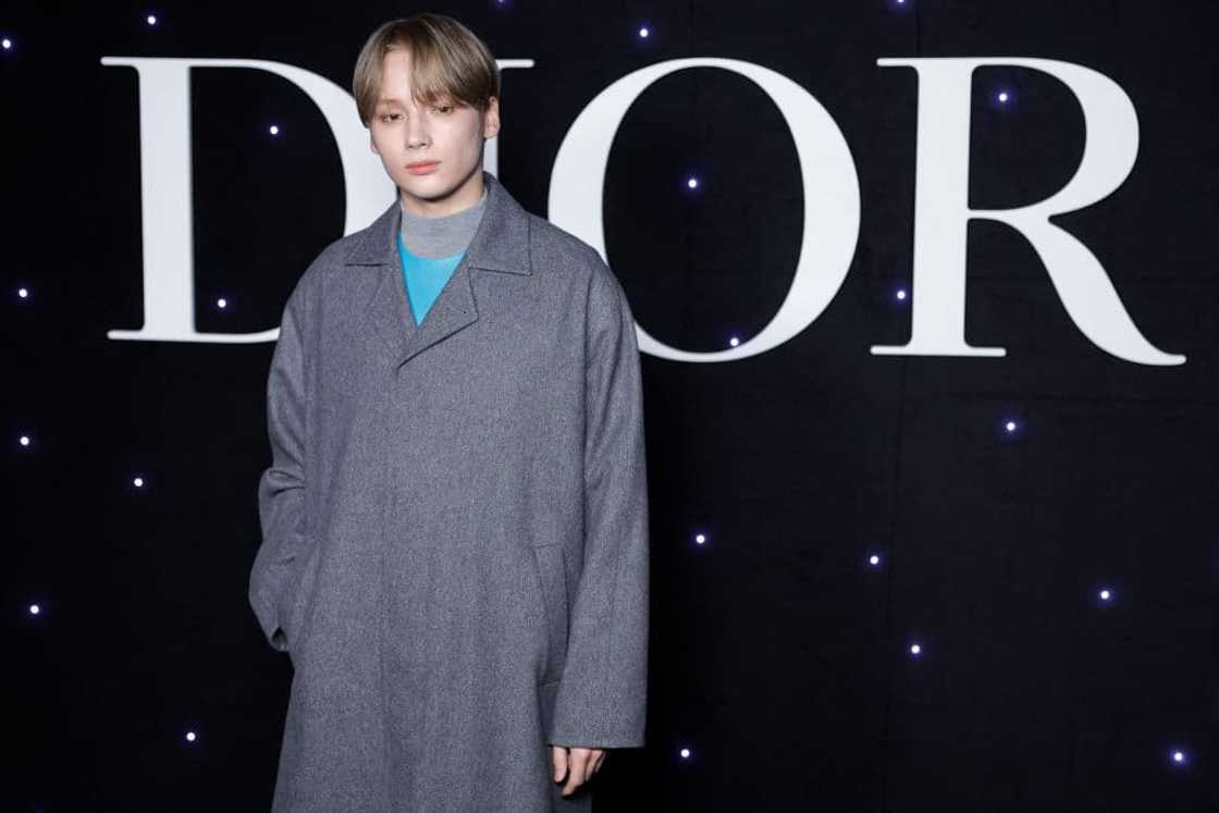 Huening Kai at the Dior Homme Menswear Ready-to-wear Fall-Winter event Huening Kai at the Dior Homme Menswear Ready-to-wear Fall-Winter event