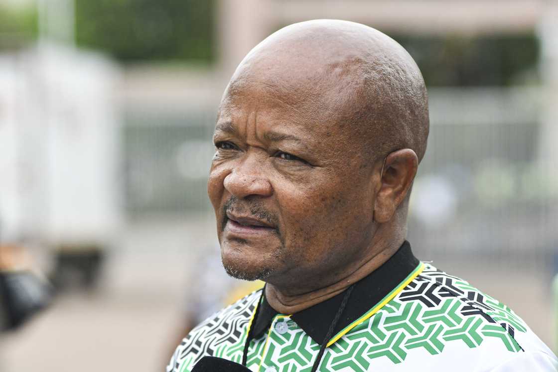 Senzo Mchunu answers questions during a recent conference. The Minister of Police has released the crime stats for the last quarter and vowed to clamp down on criminals. Senzo Mchunu answers questions during a recent conference. The Minister of Police has released the crime stats for the last quarter and vowed to clamp down on criminals.