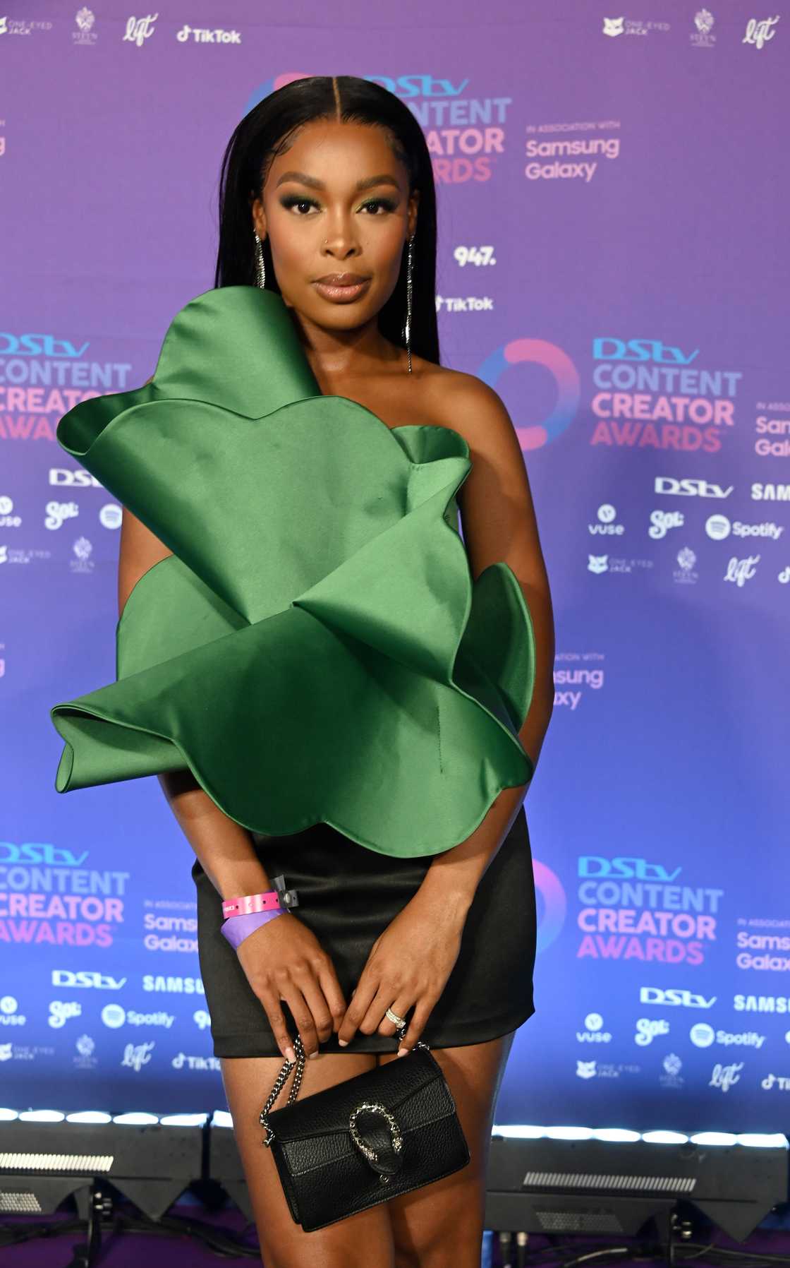 Netizens gushed over K Naomi's stunning look Netizens gushed over K Naomi's stunning look