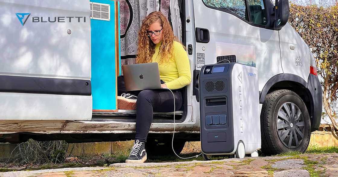 Bluetti portable power station Bluetti portable power station