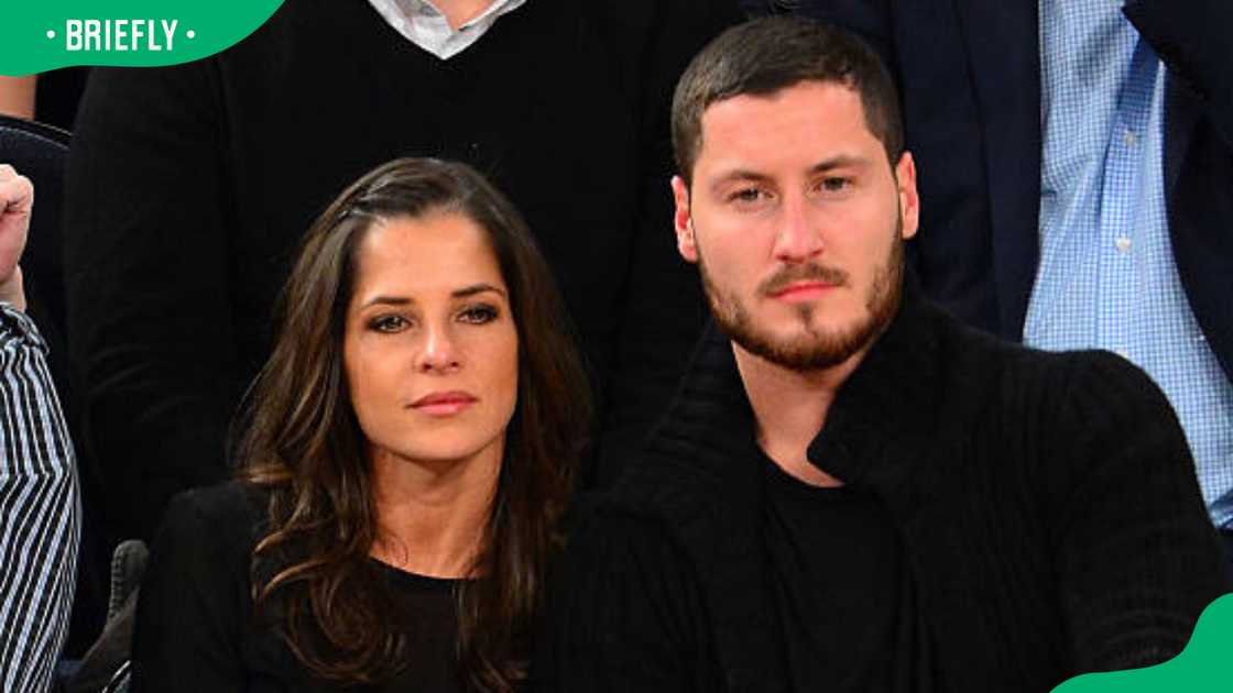 Kelly Monaco and Valentin Chmerkovskiy at the Chicago Bulls vs New York Knicks game Kelly Monaco and Valentin Chmerkovskiy at the Chicago Bulls vs New York Knicks game