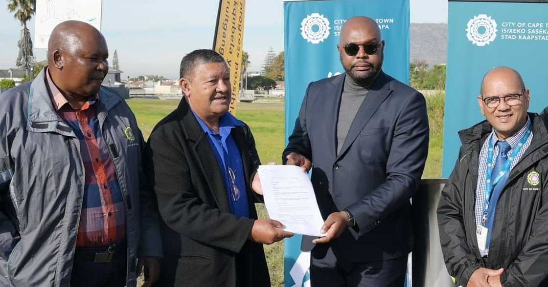 Cape Town, family, reclaims land, 84 years, Elfindale land, Diep River Cape Town, family, reclaims land, 84 years, Elfindale land, Diep River