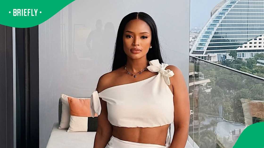 Ayanda Thabethe pins old wedding photo amid split rumours Ayanda Thabethe pins old wedding photo amid split rumours
