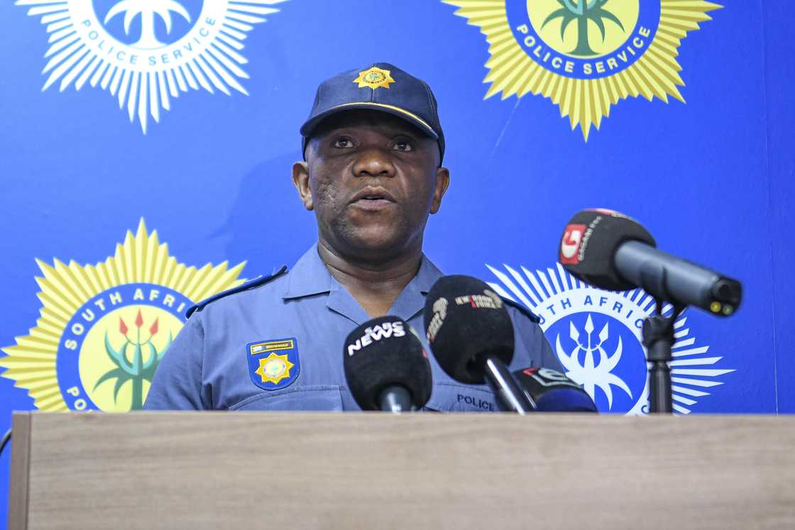 Netizens reacted to women hitting on Mkhwanazi. Netizens reacted to women hitting on Mkhwanazi.