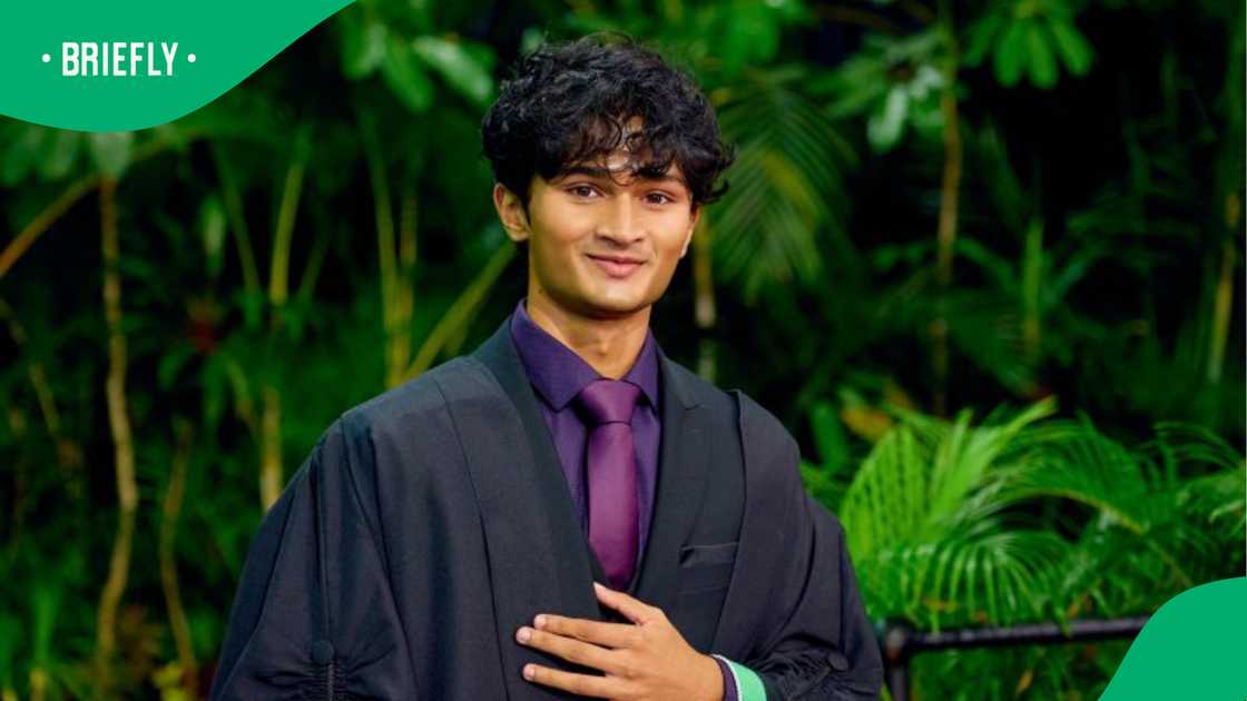 UKZN top graduate earns 97.4% average and secures Oxford Master’s spot UKZN top graduate earns 97.4% average and secures Oxford Master’s spot