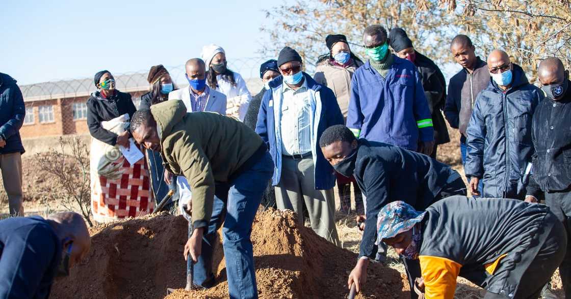 Mainstream Mainstream