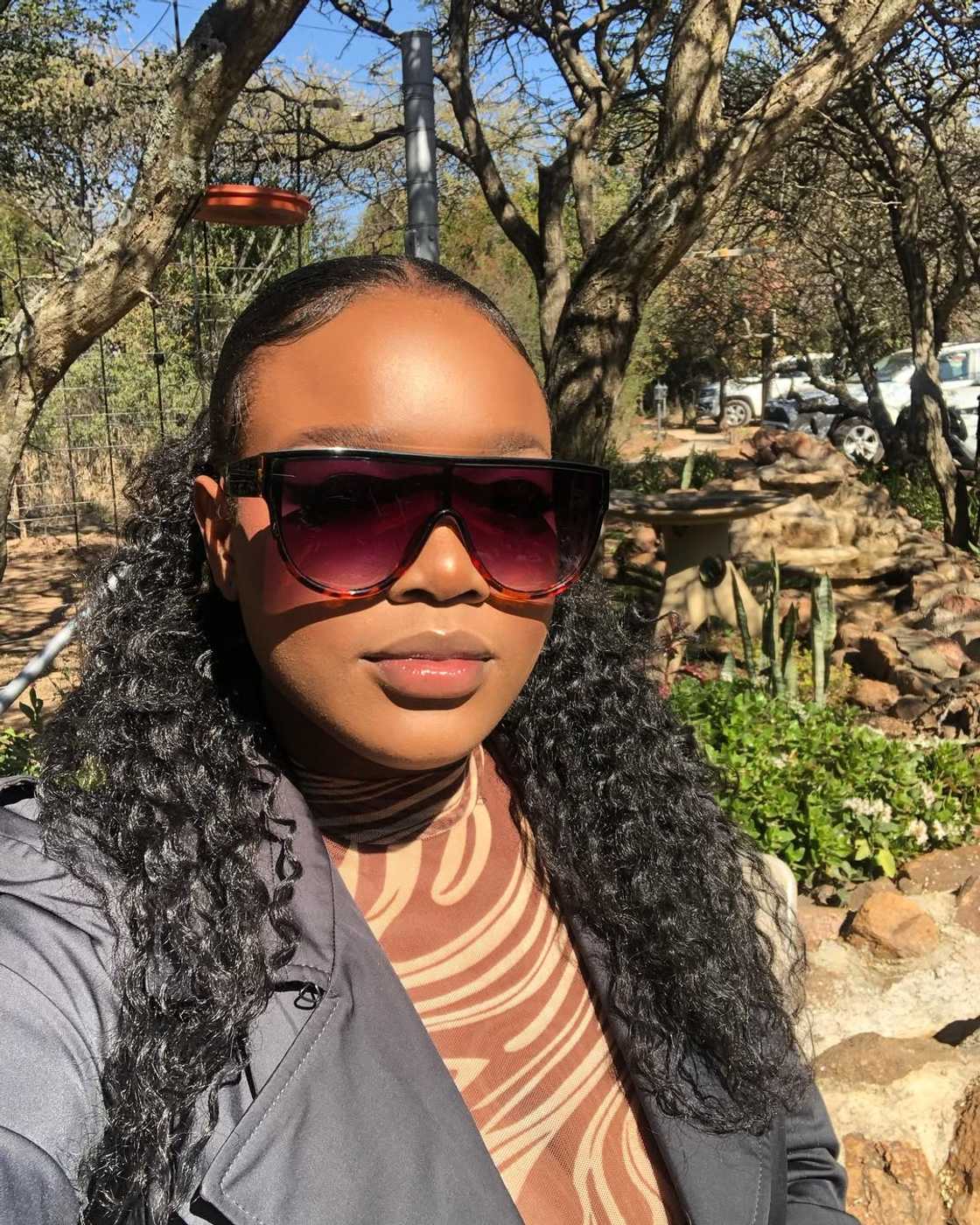 She admitted that while not doing deliveries, she missed the money so much She admitted that while not doing deliveries, she missed the money so much