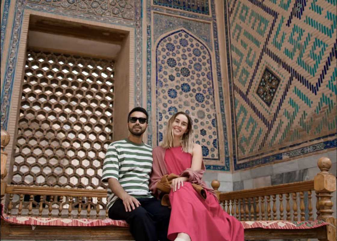 The journey highlights a shift in modern travel where digital tools are used to bypass traditional tourism costs and experiences The journey highlights a shift in modern travel where digital tools are used to bypass traditional tourism costs and experiences