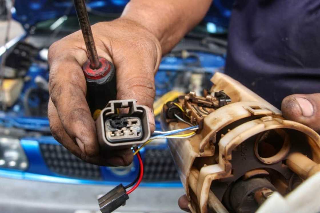 A car battery costs between $15 and $30 dollars in a country where the monthly minimum wage is about $5.25