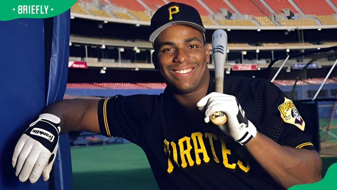 Bobby Bonilla #25 of the Pittsburgh Pirates at Three Rivers Stadium
